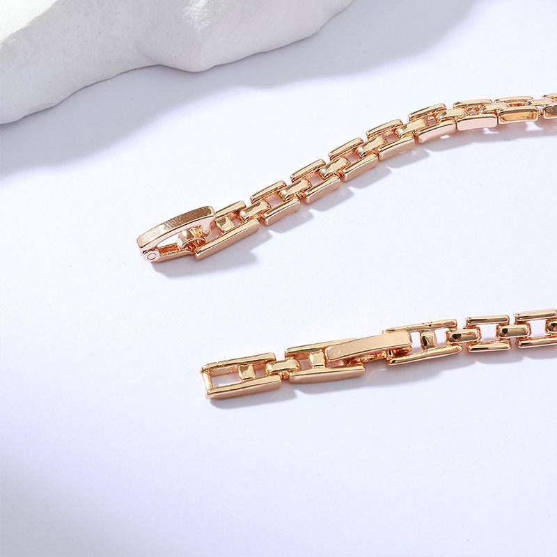 Copper Inlaid Zircon Bracelet European and American Style Brilliant Fire Color High-end Light Luxury Bracelet for Women Horseshoe Buckle Inlaid Diamond Bracelet