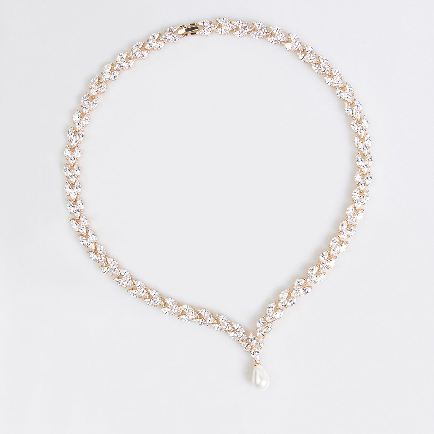 Light Luxury Zircon Pearl Pendant Necklace for Women, Luxurious European and American Style, Suitable for Formal Occasions and Social Events ins Wind Earrings Set Wholesale