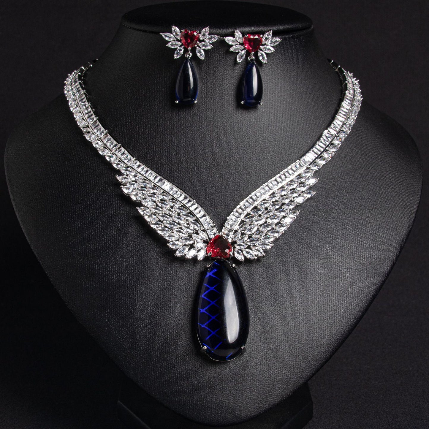 French medieval luxury zircon necklace and earrings set for women ins Angel Wings Imitation Chalcedony Hot-Selling Jewelry