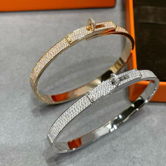 Jewelry Craftsmanship V Gold Plated Microphone Gold High-end Shiny Hand-embellished Full Diamond Button Bracelet CNC European and American Fashion for Men and Women