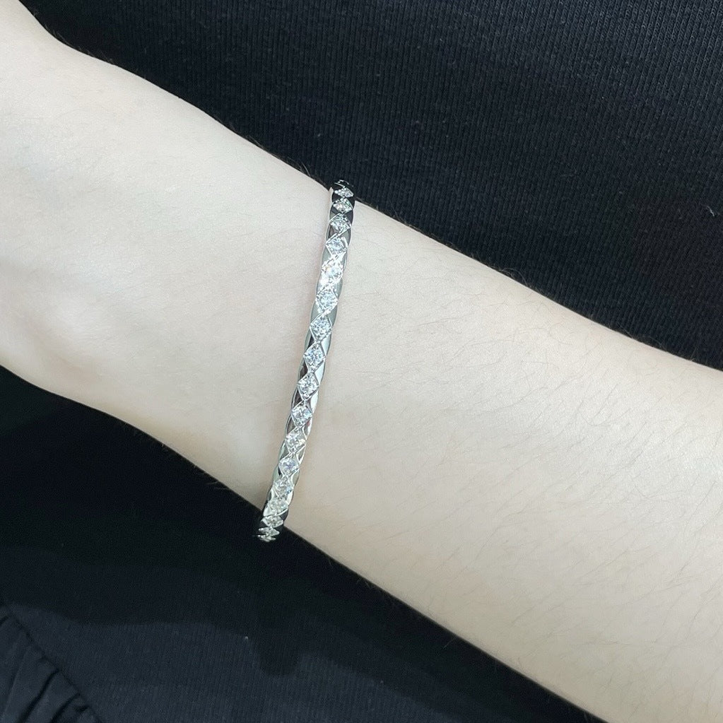 V Gold Plated Fine Version Diamond-Studded Bracelet CNC Hand-inlaid craftsmanship high-end fashion bracelet Girls' gifts