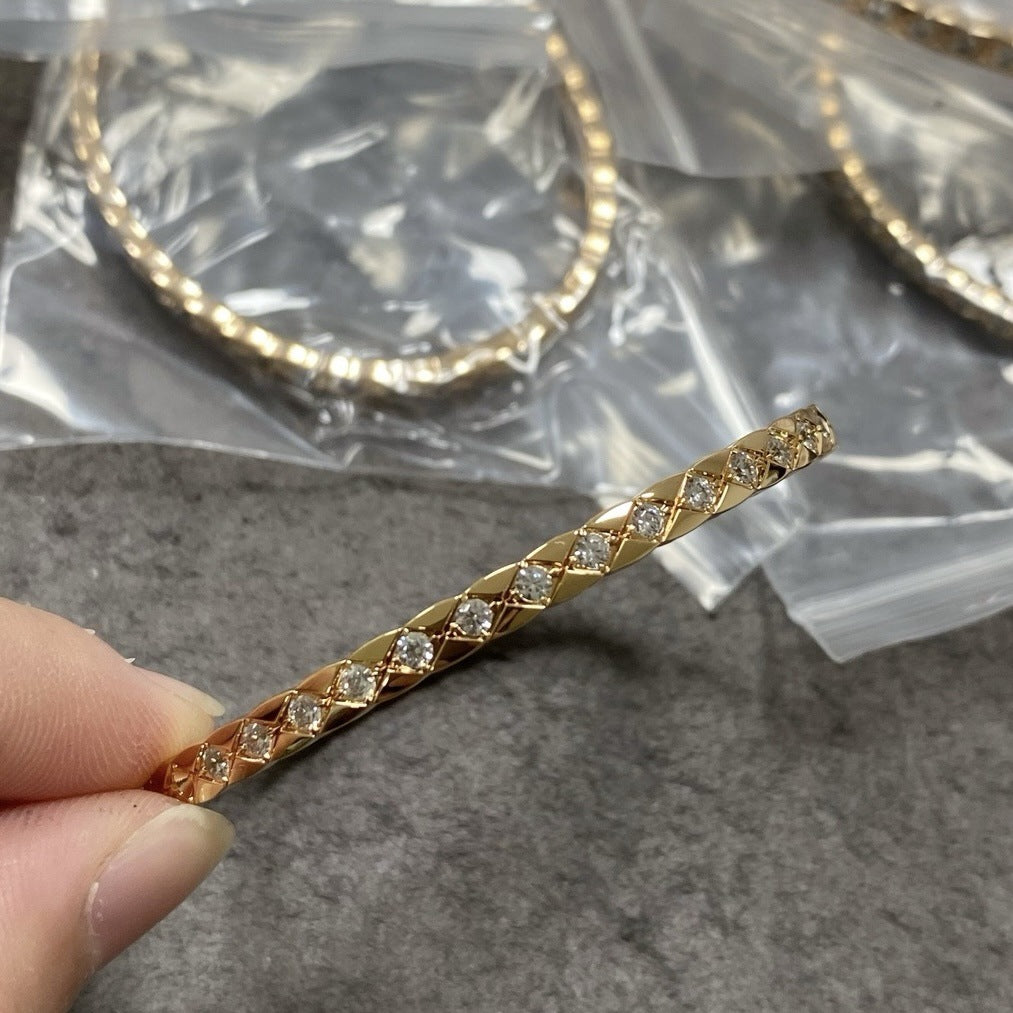 V Gold Plated Fine Version Diamond-Studded Bracelet CNC Hand-inlaid craftsmanship high-end fashion bracelet Girls' gifts